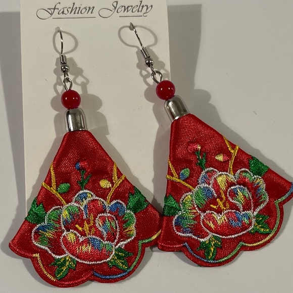 Fashion Jewelry Jewelry - NEW Fashion Jewelry Red Floral Earrings